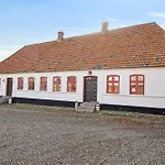 750 M2 Countryside Idyll With Activity Фермерский дом Хадерслев