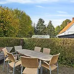750 M2 Countryside Idyll With Activity Фермерский дом Хадерслев