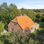750 M2 Countryside Idyll With Activity *