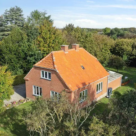 750 M2 Countryside Idyll With Activity *