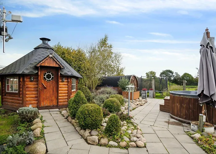 750 M2 Countryside Idyll With Activity *