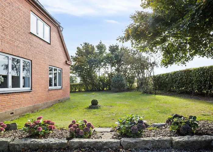 750 M2 Countryside Idyll With Activity Haderslev